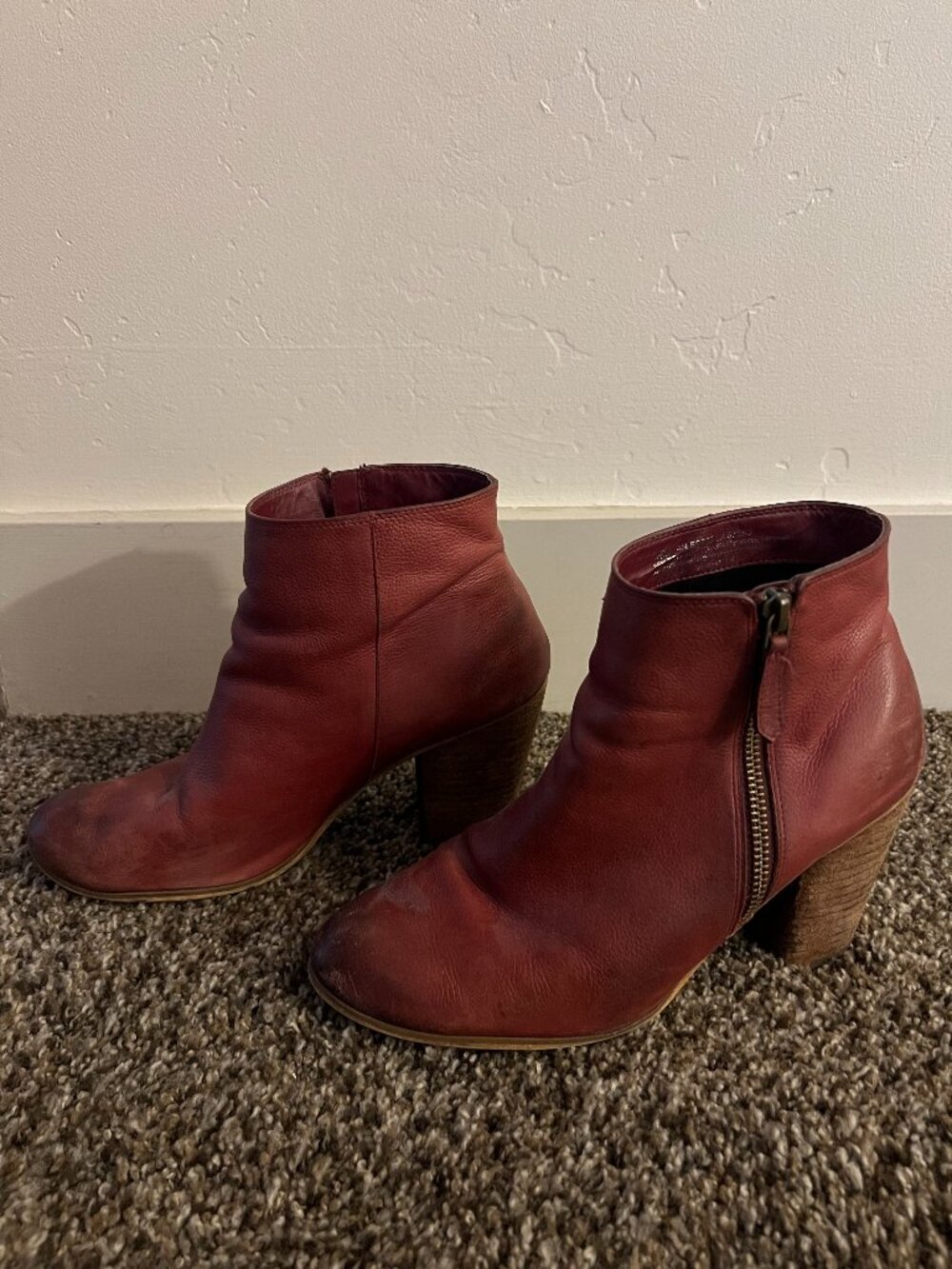 Women's size 9.5 burgundy ombre booties - BP brand
